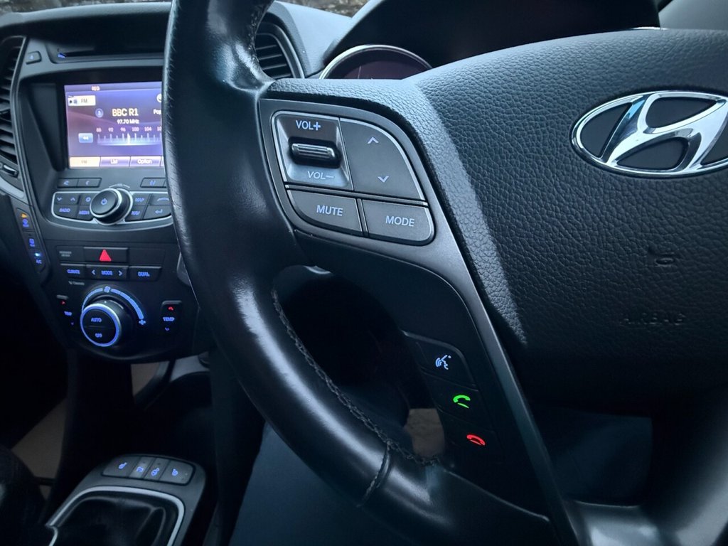 Used Hyundai Santa Fe 2015 for sale - 76820305: Photo 17