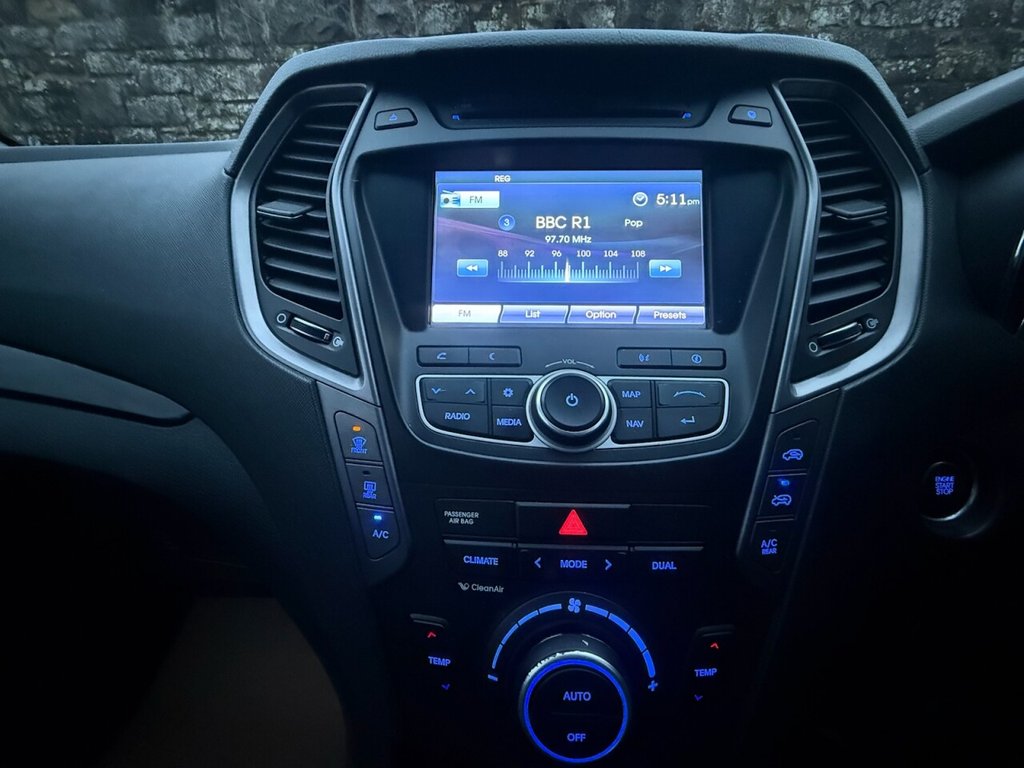 Used Hyundai Santa Fe 2015 for sale - 76820305: Photo 20