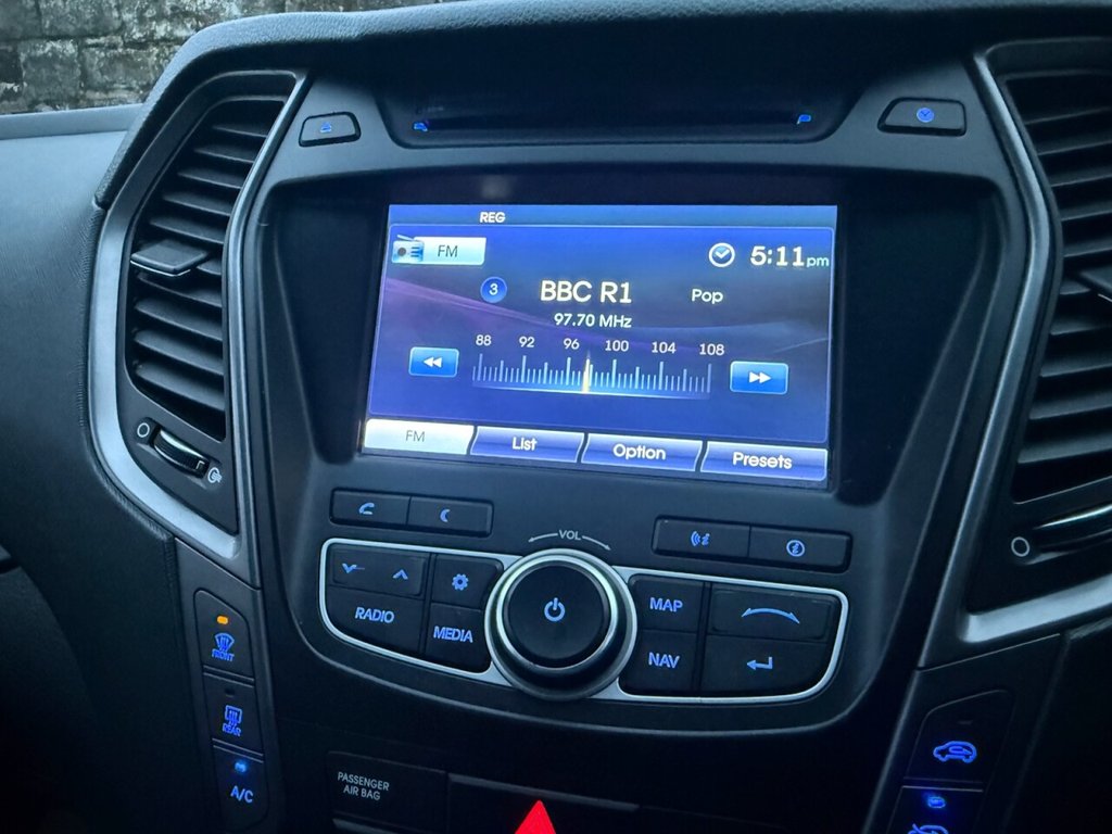 Used Hyundai Santa Fe 2015 for sale - 76820305: Photo 22