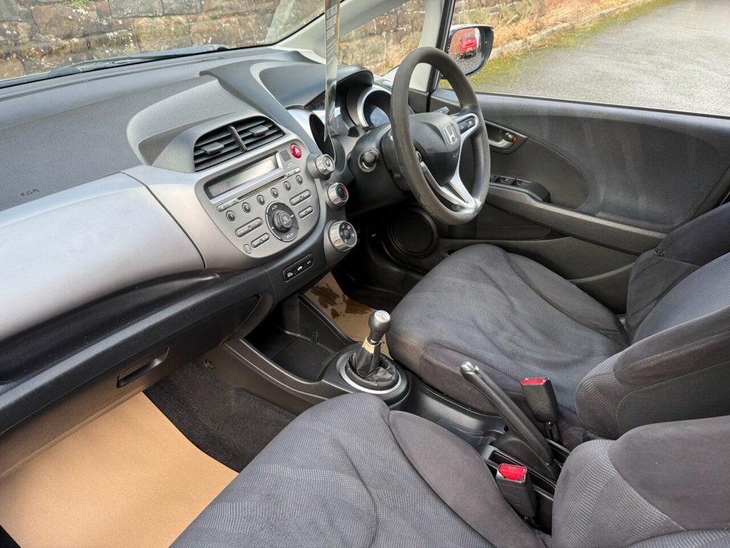 Used Honda Jazz 2011 for sale - 76820184: Photo 17