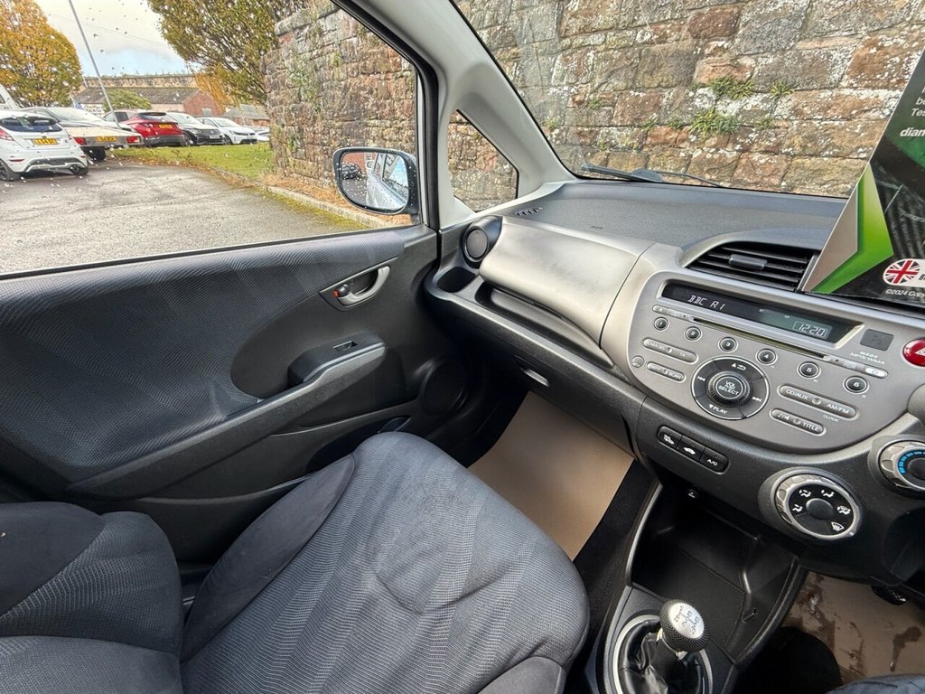 Used Honda Jazz 2011 for sale - 76820184: Photo 18