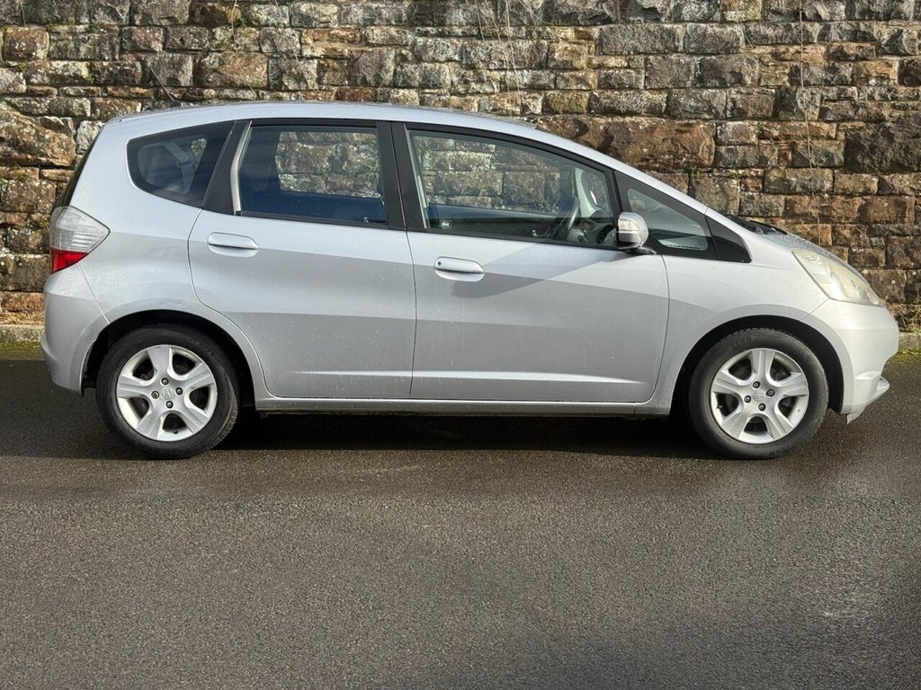 Used Honda Jazz 2011 for sale - 76820184: Photo 4