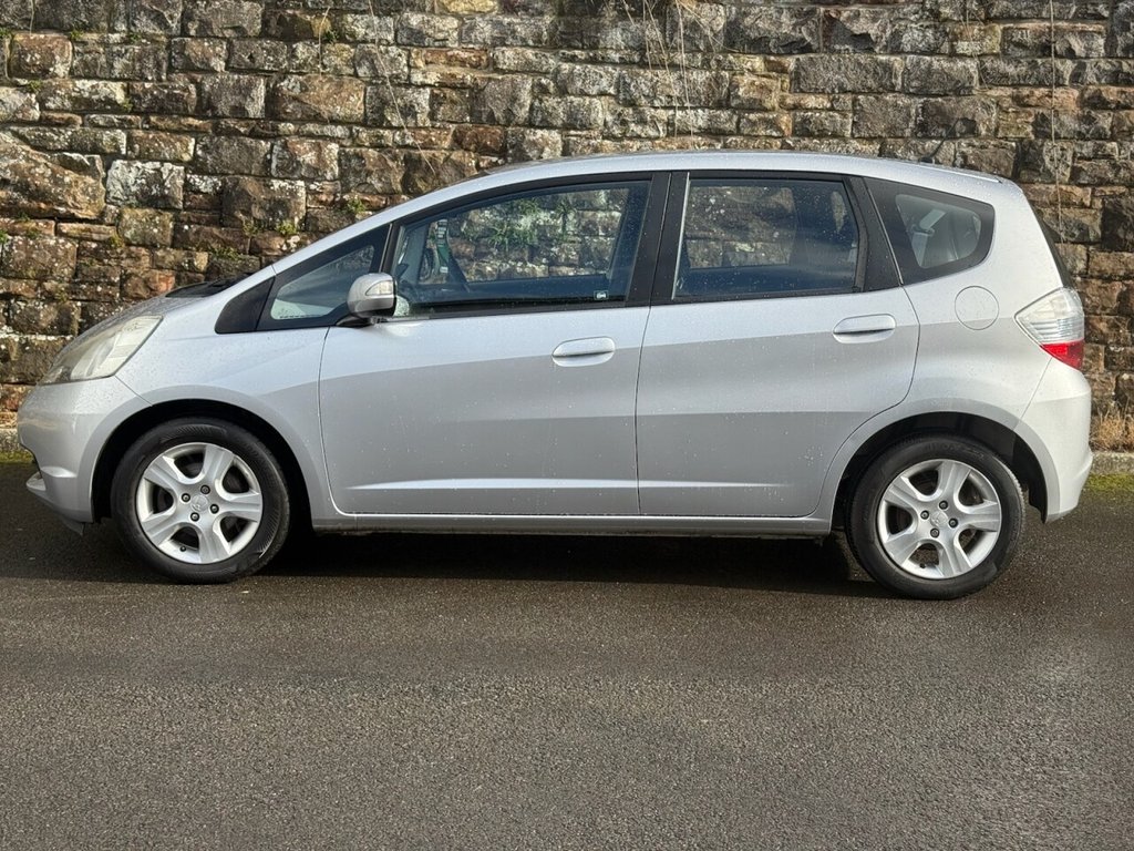 Used Honda Jazz 2011 for sale - 76820184: Photo 5