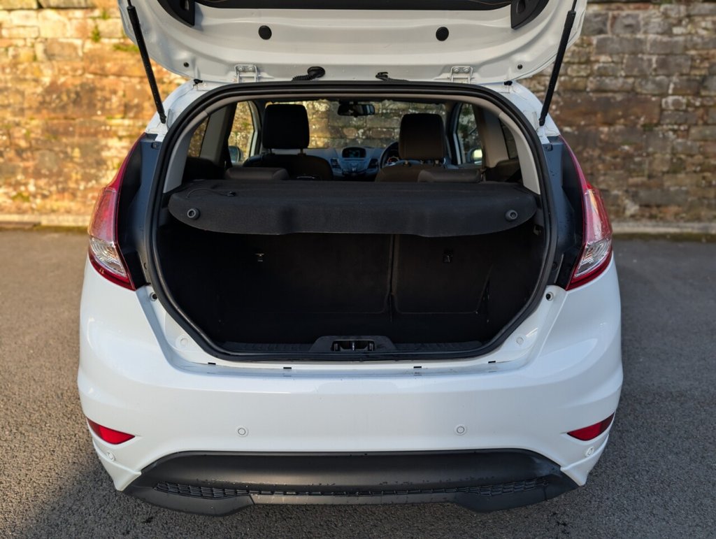 Used Ford Fiesta 2015 for sale - 77990805: Photo 5