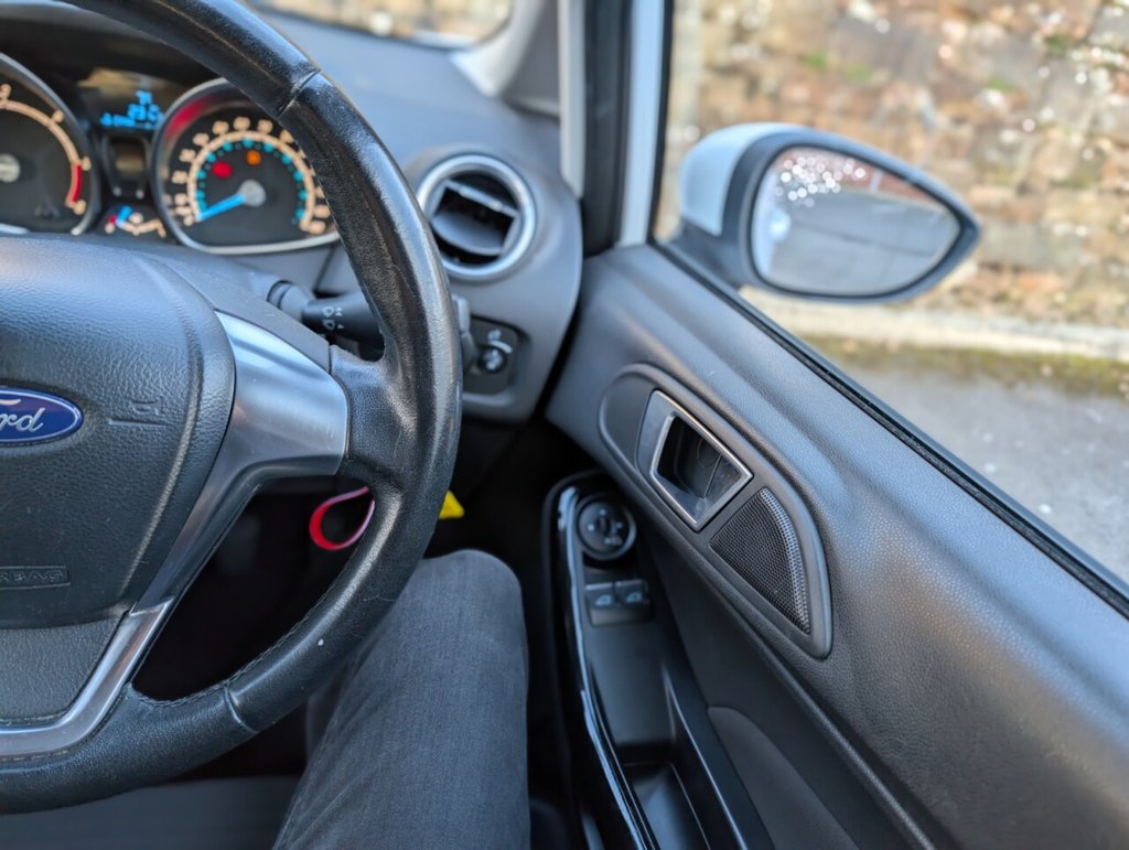 Used Ford Fiesta 2015 for sale - 77990805: Photo 9