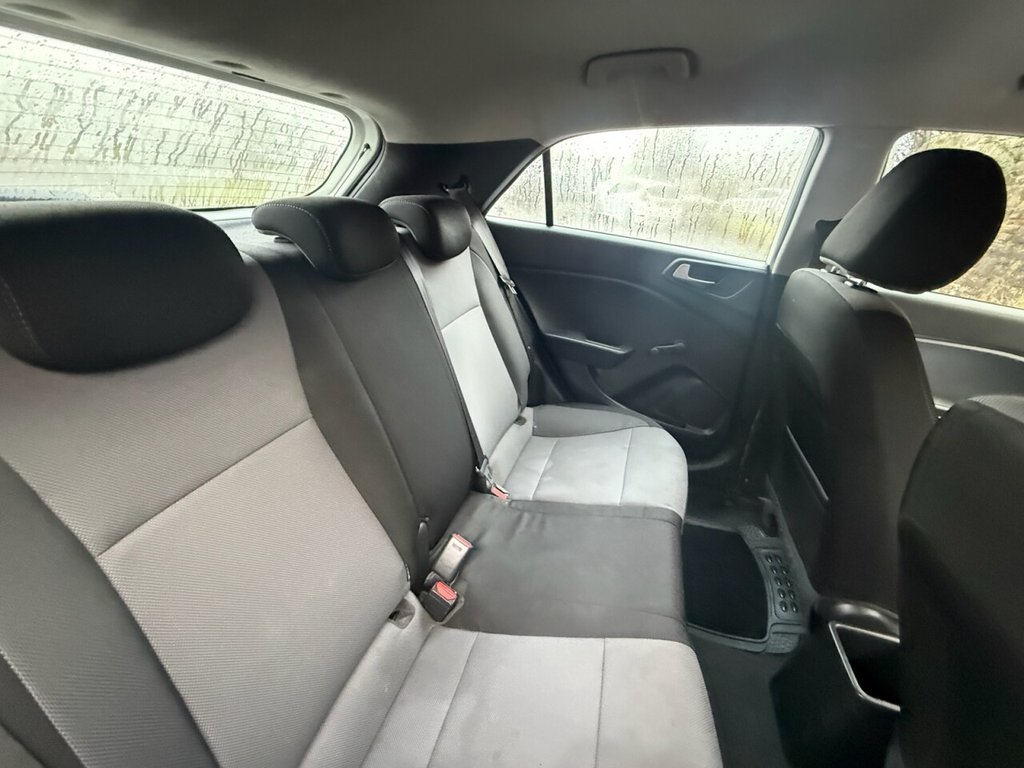 Used Hyundai i20 2017 for sale - 77121700: Photo 13