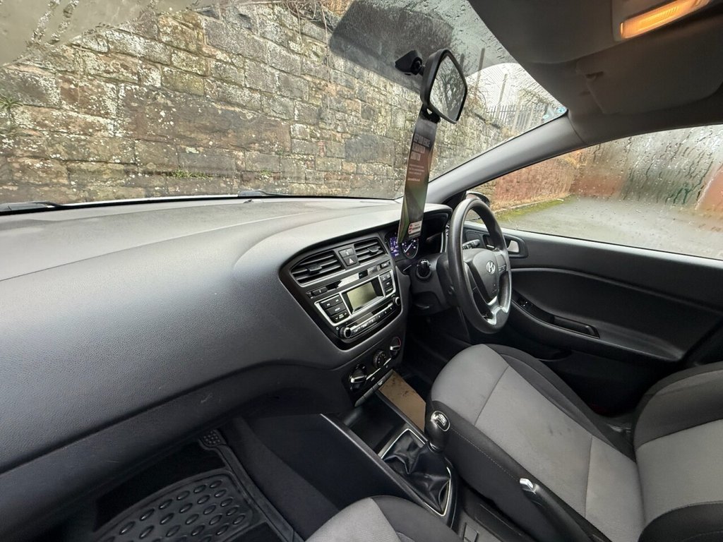 Used Hyundai i20 2017 for sale - 77121700: Photo 17