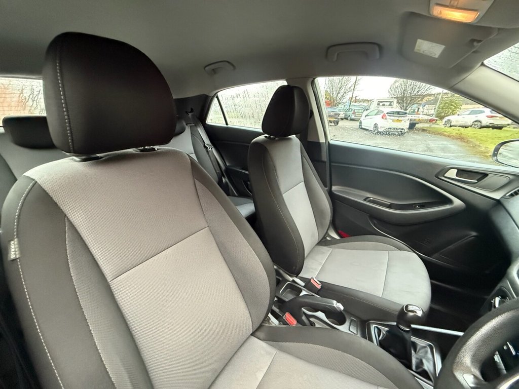 Used Hyundai i20 2017 for sale - 77121700: Photo 18