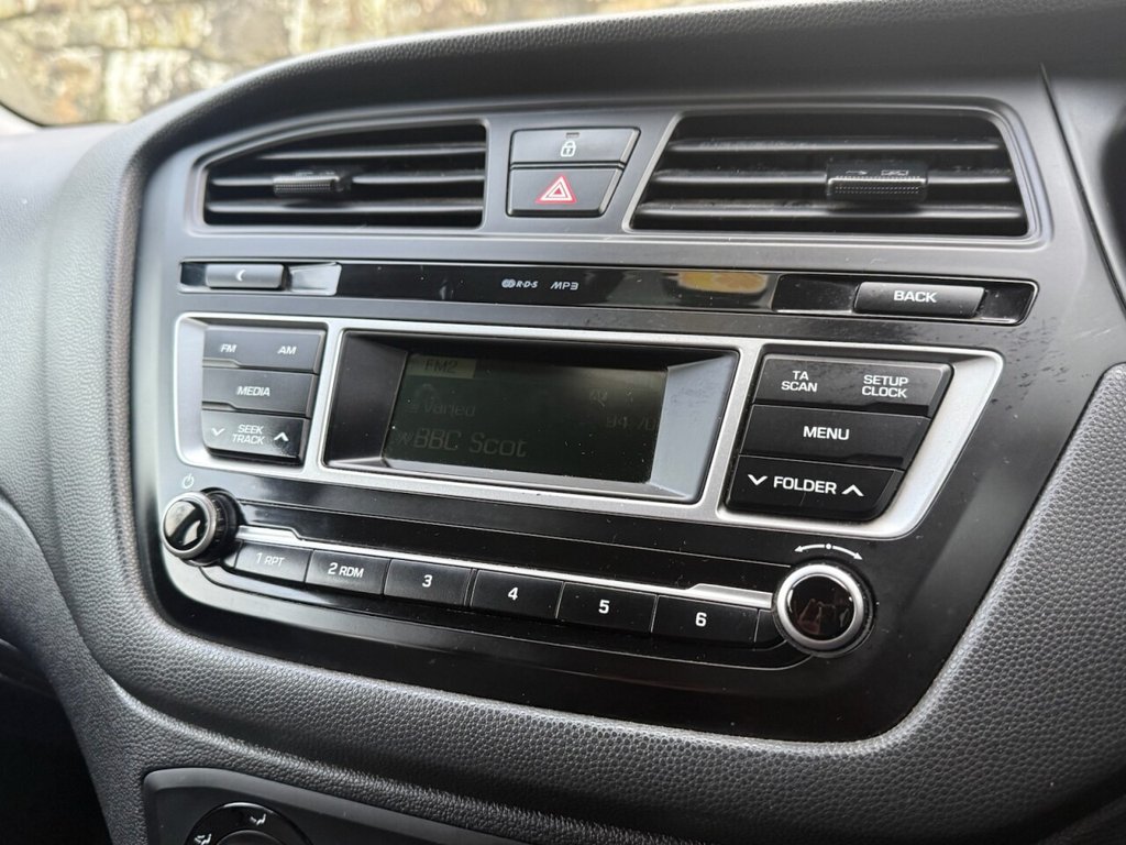 Used Hyundai i20 2017 for sale - 77121700: Photo 23