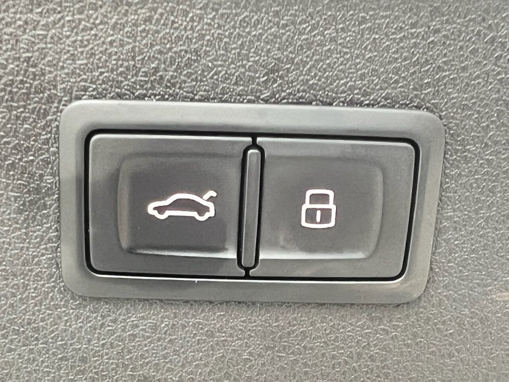 Used Audi Q3 2014 for sale - 76820208: Photo 33