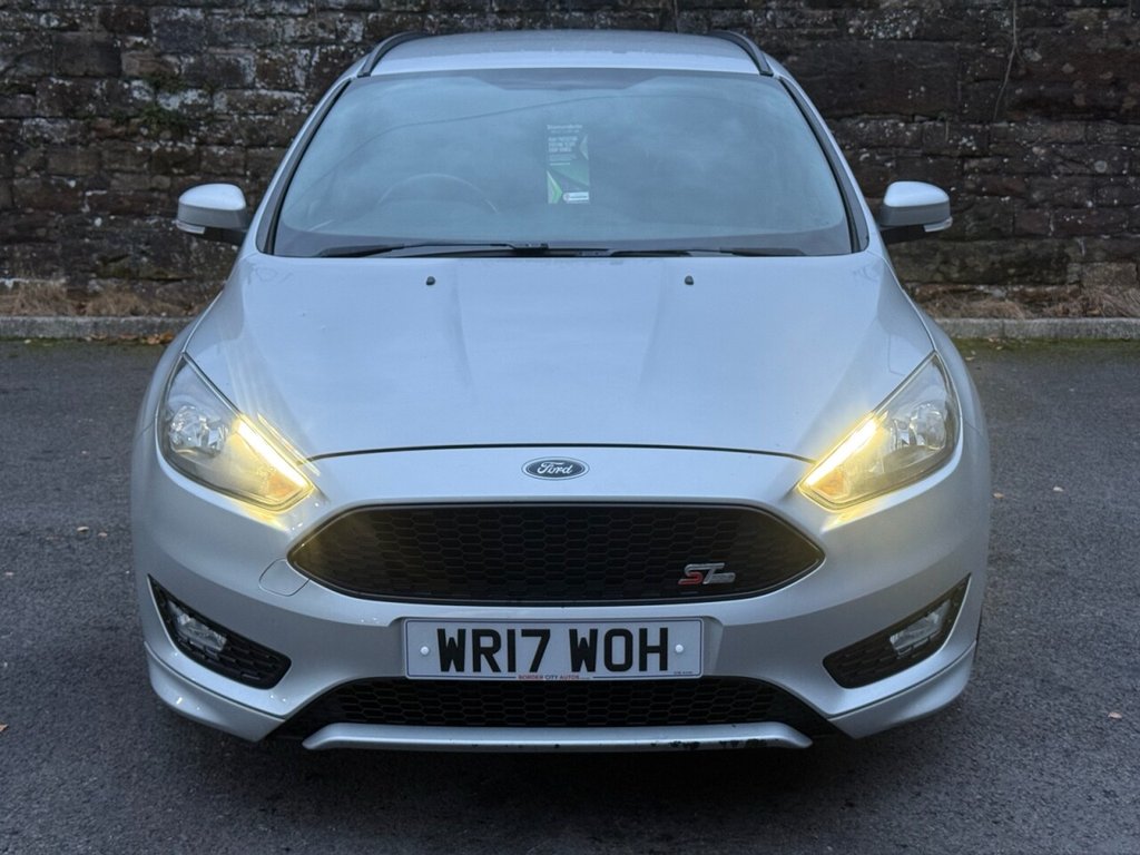 Used Ford Focus 2017 for sale - 76820494: Photo 2