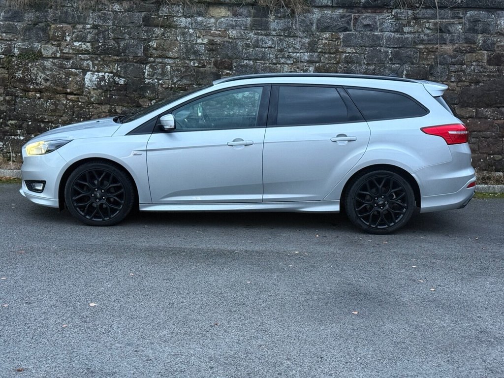 Used Ford Focus 2017 for sale - 76820494: Photo 5
