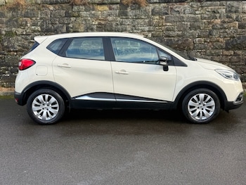 Used Renault Captur 2015 for sale - 77161703: Photo