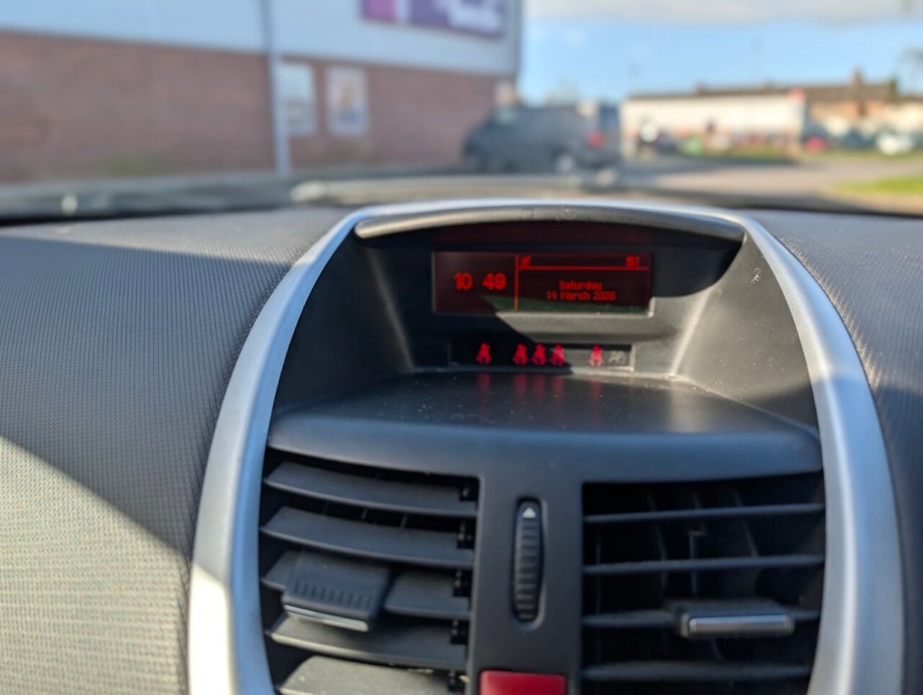 Used Peugeot 207 2010 for sale - 77990611: Photo 12