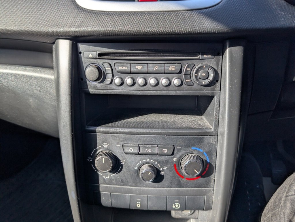 Used Peugeot 207 2010 for sale - 77990611: Photo 16