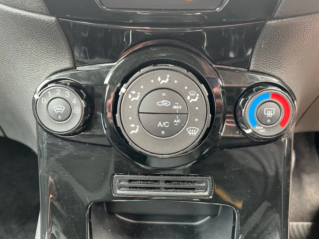 Used Ford Fiesta 2017 for sale - 77990987: Photo 17