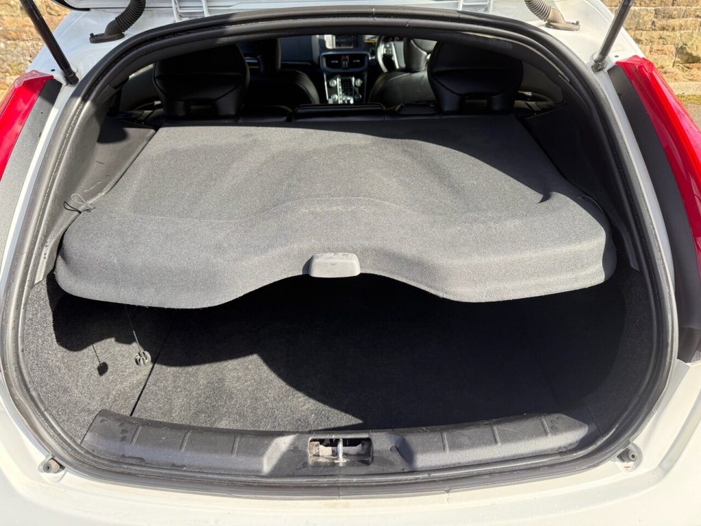 Used Volvo V40 2016 for sale - 77990530: Photo 10