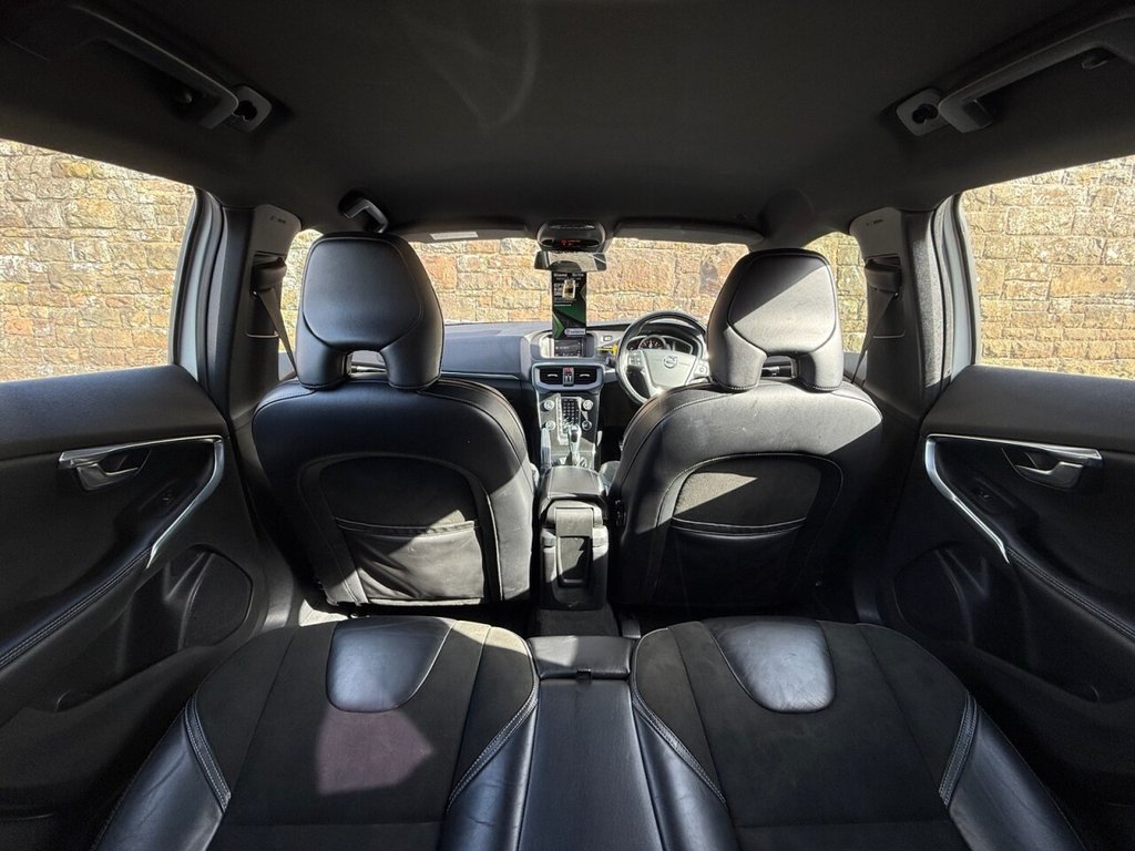 Used Volvo V40 2016 for sale - 77990530: Photo 11