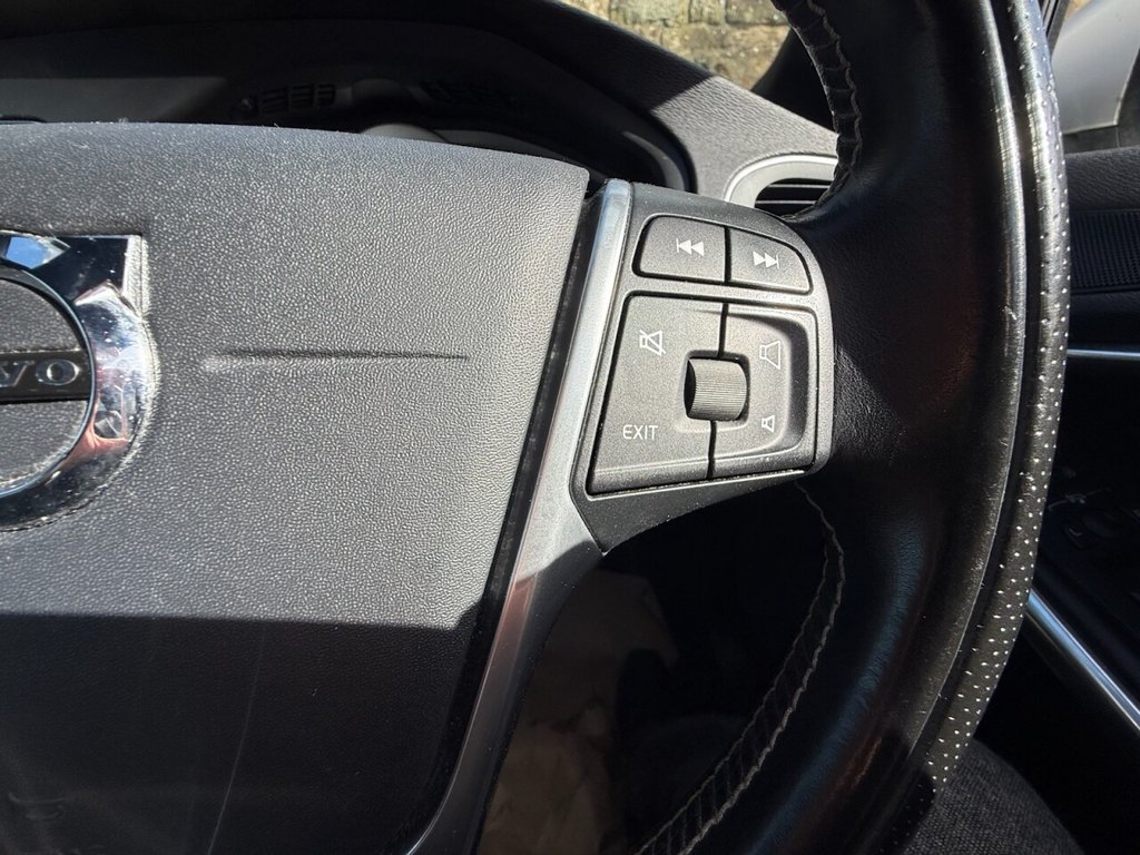 Used Volvo V40 2016 for sale - 77990530: Photo 23