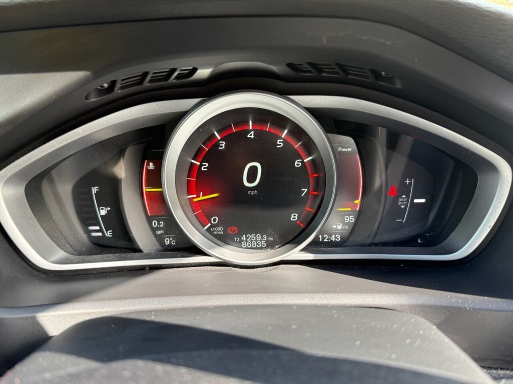 Used Volvo V40 2016 for sale - 77990530: Photo 24