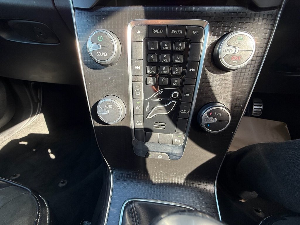 Used Volvo V40 2016 for sale - 77990530: Photo 28