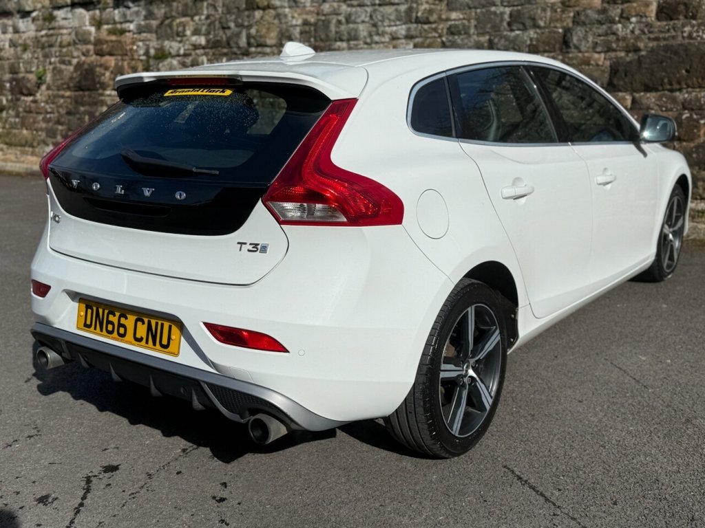 Used Volvo V40 2016 for sale - 77990530: Photo 6