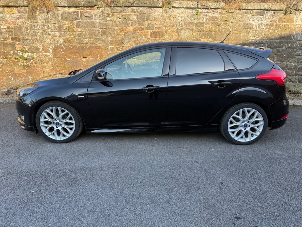 Used Ford Focus 2017 for sale - 77991012: Photo 5