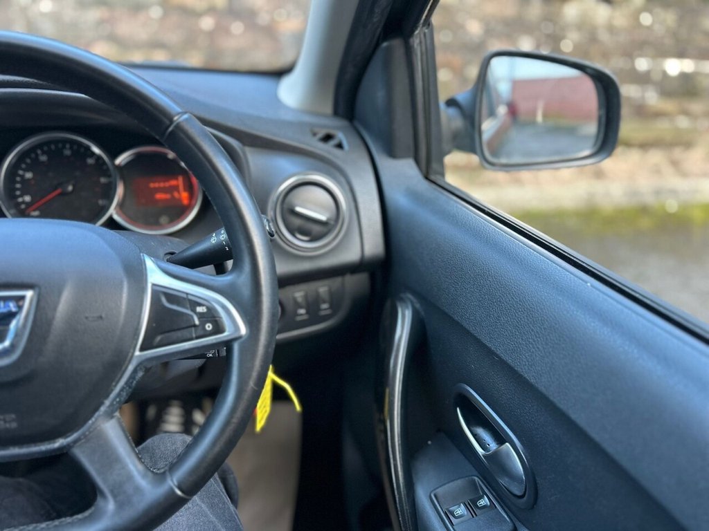 Used Dacia Sandero 2017 for sale - 77806307: Photo 17