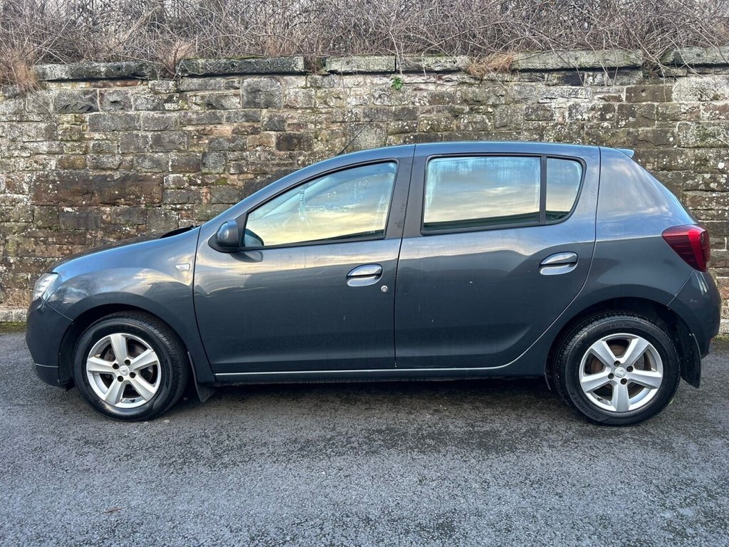 Used Dacia Sandero 2017 for sale - 77806307: Photo 4