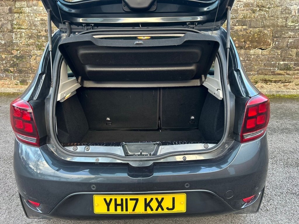 Used Dacia Sandero 2017 for sale - 77806307: Photo 8