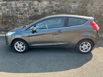 Used Ford Fiesta 2016 for sale - 79438395: Photo
