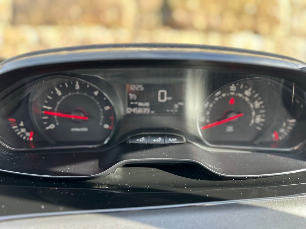 Used Peugeot 208 2013 for sale - 77546674: Photo 23