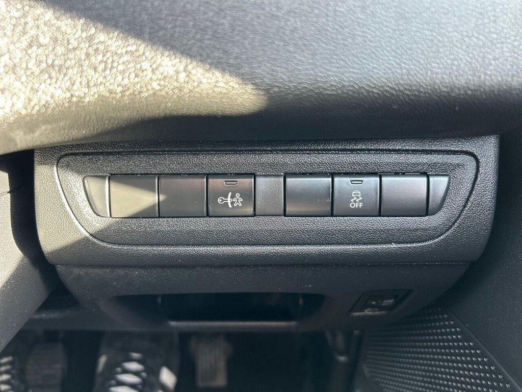 Used Peugeot 208 2013 for sale - 77546674: Photo 24