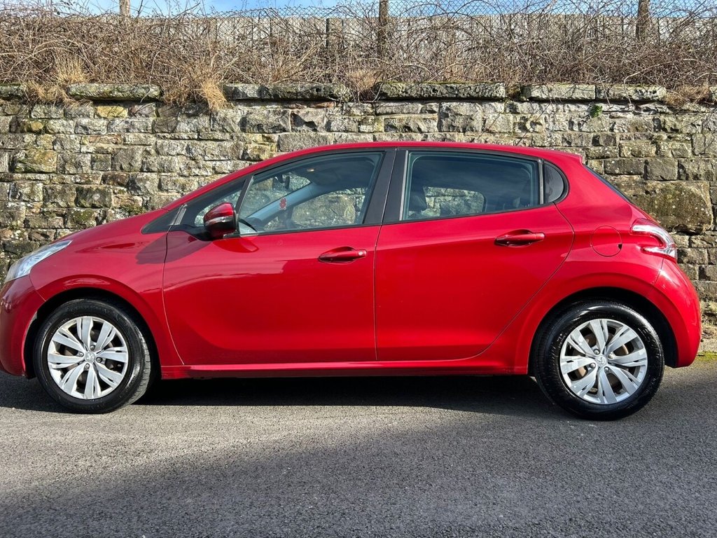 Used Peugeot 208 2013 for sale - 77546674: Photo 6