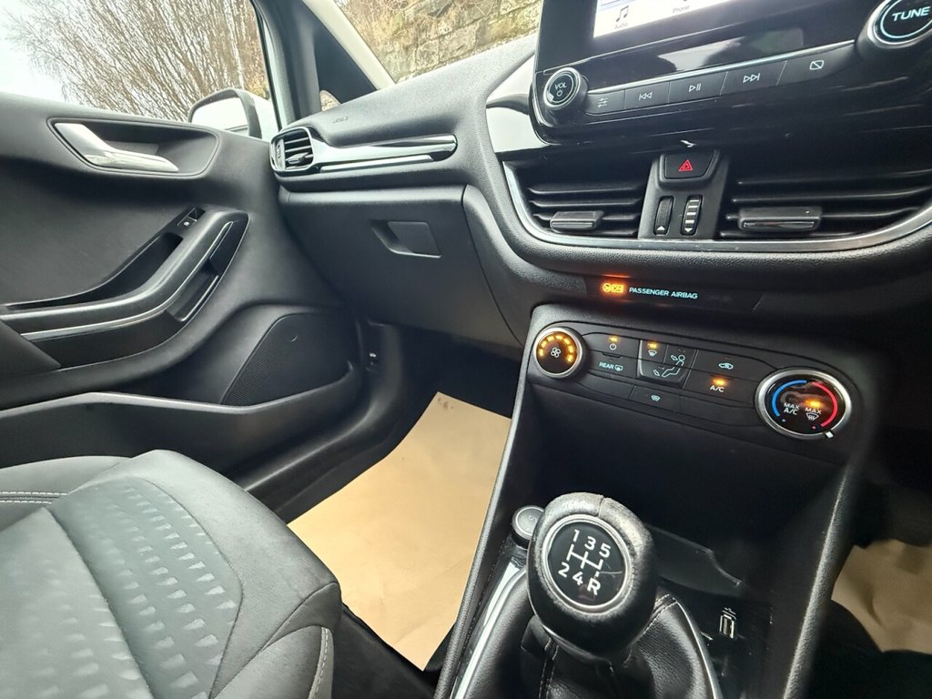 Used Ford Fiesta 2018 for sale - 77121960: Photo 24