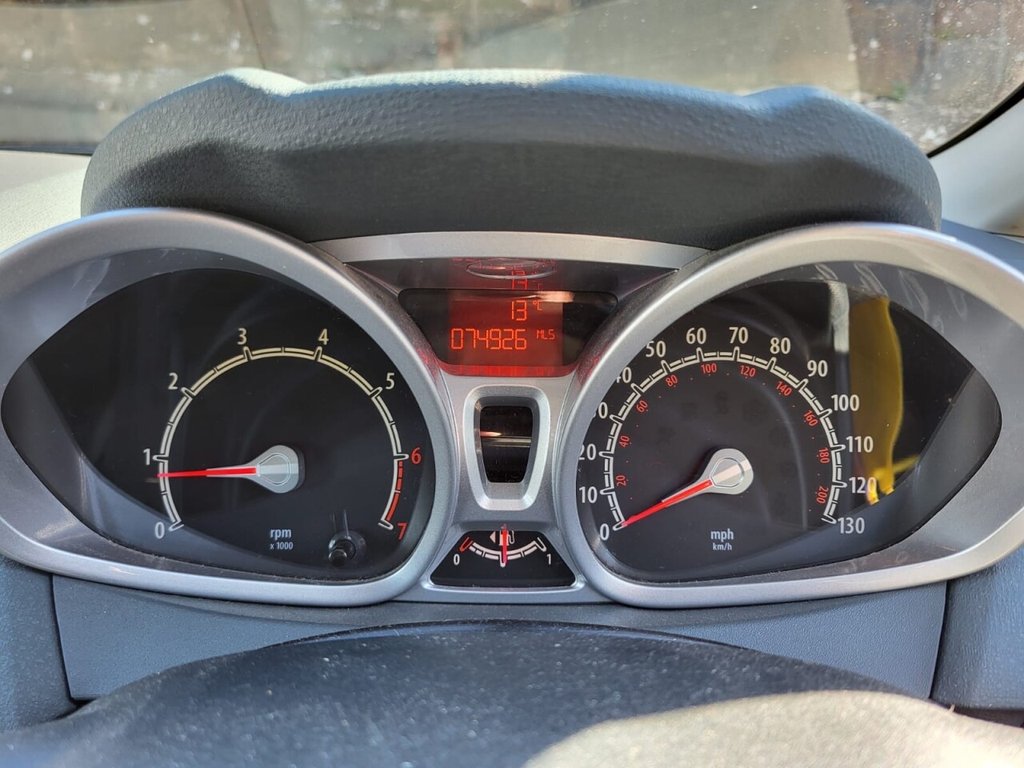 Used Ford Fiesta 2010 for sale - 76820439: Photo 12