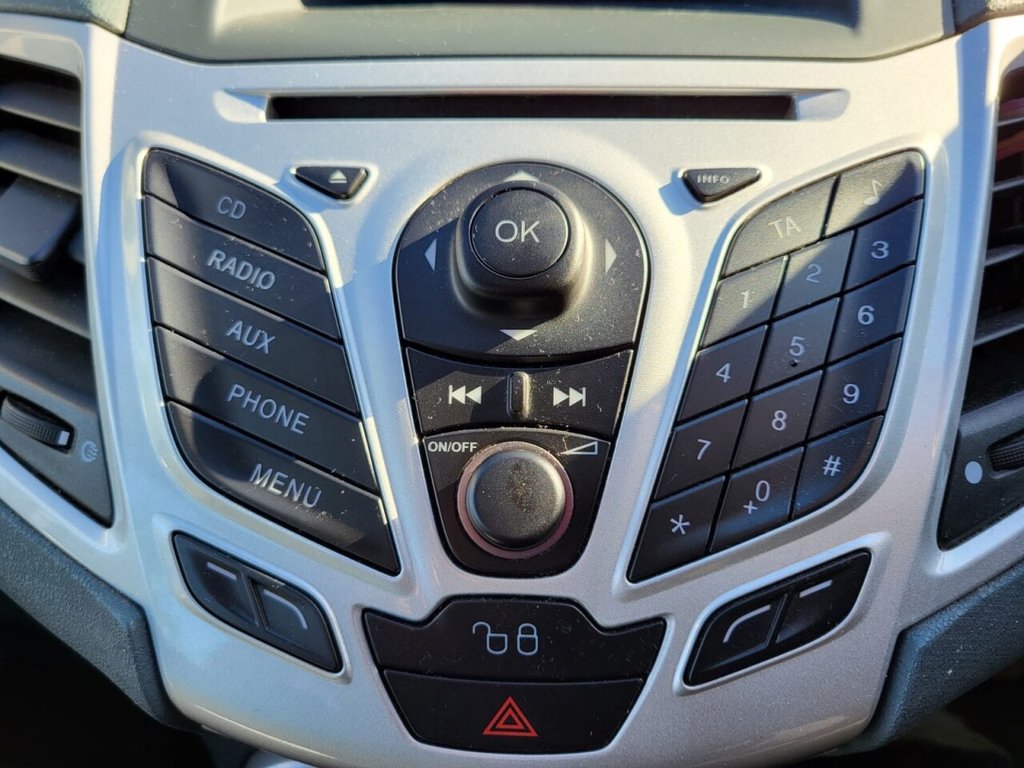 Used Ford Fiesta 2010 for sale - 76820439: Photo 15