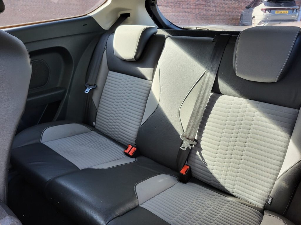 Used Ford Fiesta 2010 for sale - 76820439: Photo 7