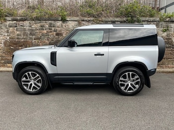 Used Land Rover Defender 2023 for sale - 78874858: Photo