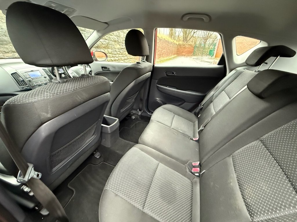 Used Hyundai i30 2010 for sale - 76973085: Photo 12