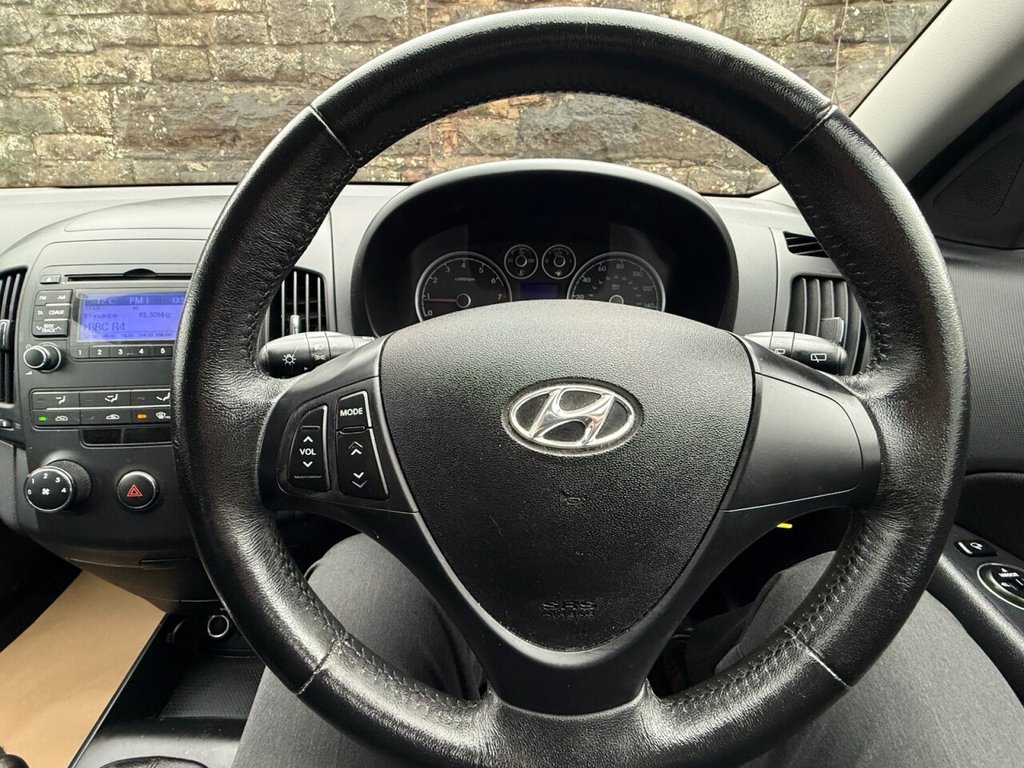 Used Hyundai i30 2010 for sale - 76973085: Photo 20