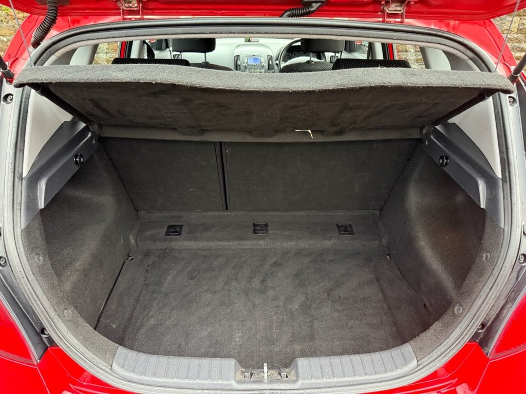 Used Hyundai i30 2010 for sale - 76973085: Photo 9