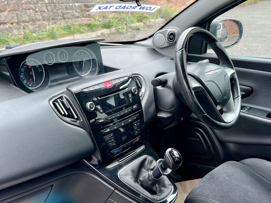 Used Chrysler Ypsilon 2011 for sale - 76820513: Photo 11