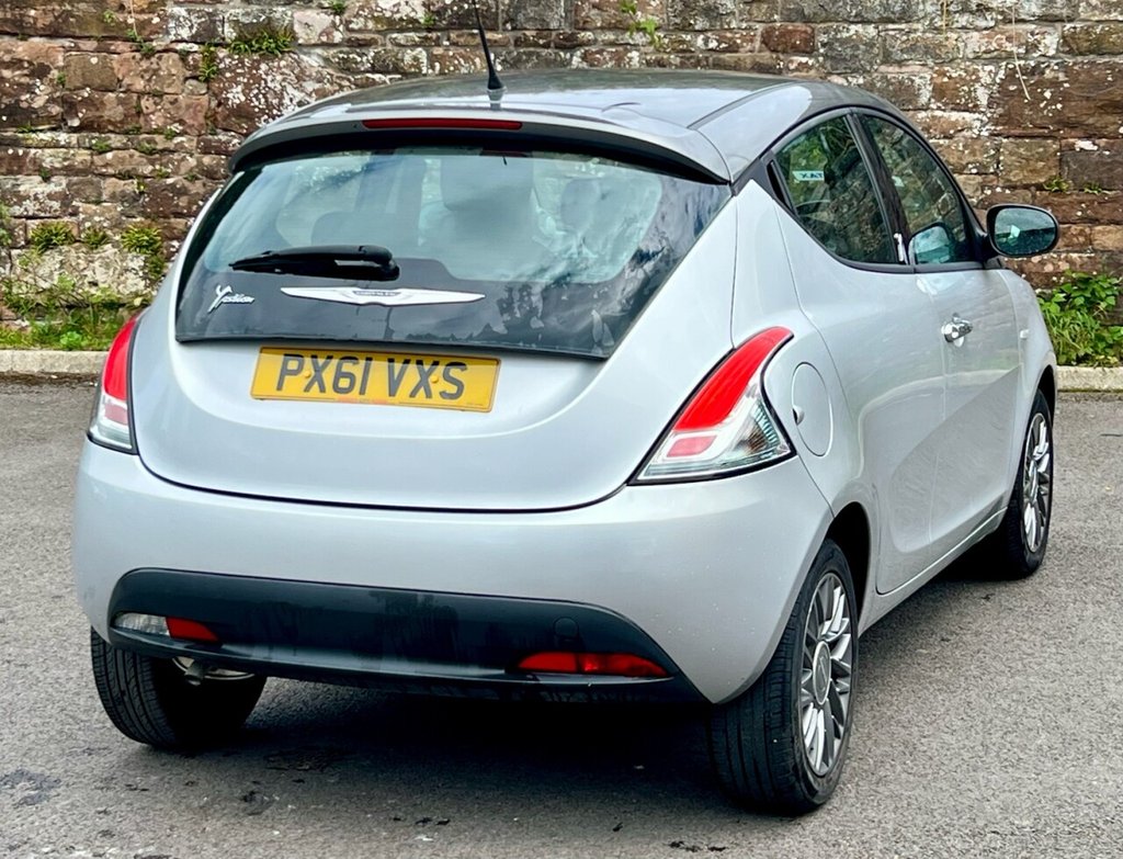 Used Chrysler Ypsilon 2011 for sale - 76820513: Photo 5