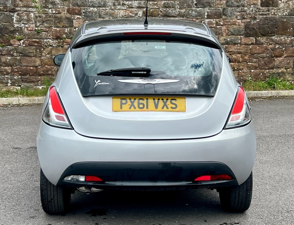 Used Chrysler Ypsilon 2011 for sale - 76820513: Photo 6