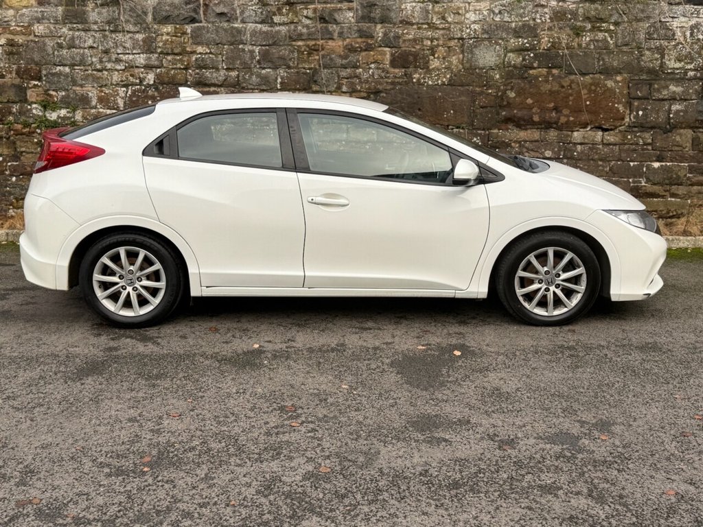 Used Honda Civic 2013 for sale - 76820645: Photo 4