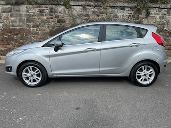 Used Ford Fiesta 2015 for sale - 79438400: Photo