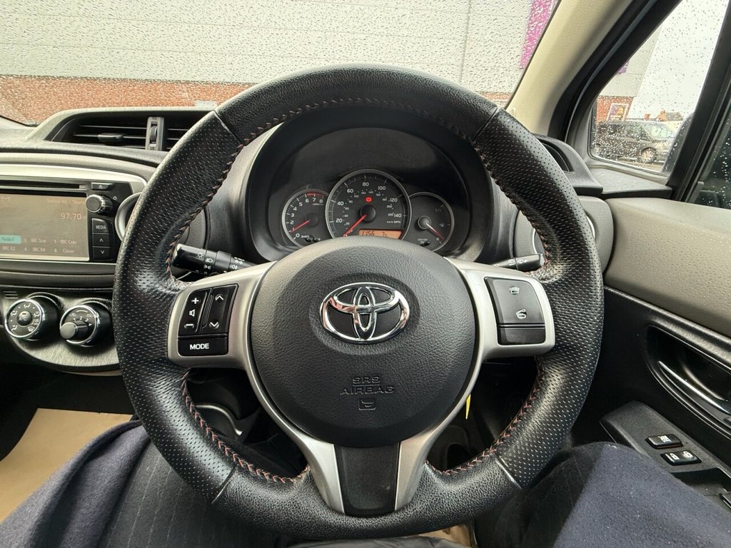 Used Toyota Yaris 2012 for sale - 76820639: Photo 15