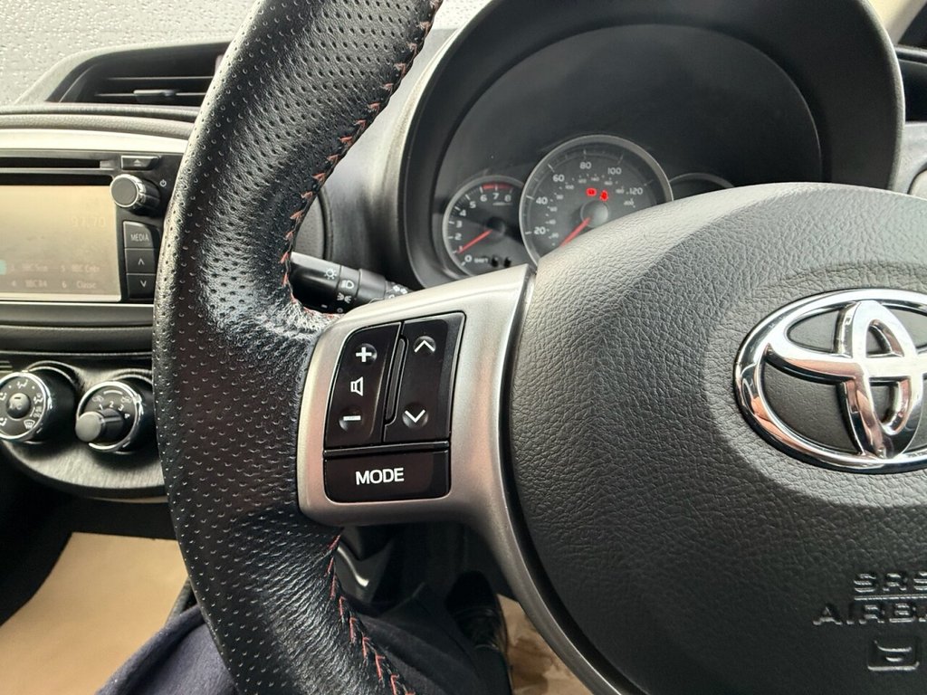 Used Toyota Yaris 2012 for sale - 76820639: Photo 16