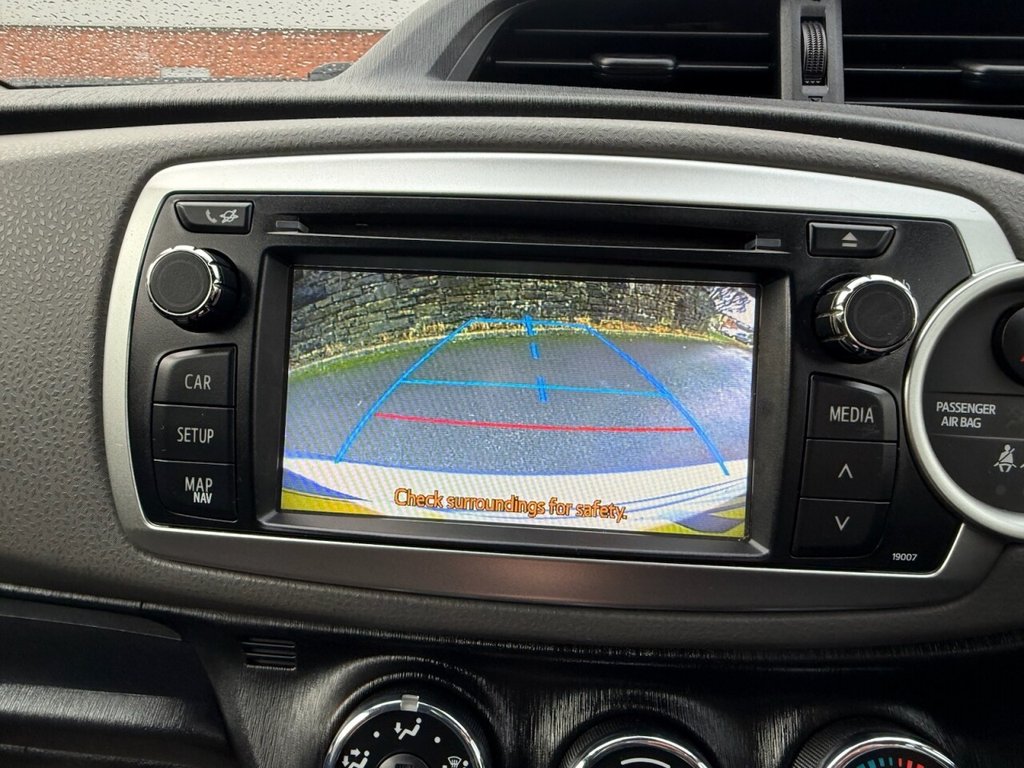 Used Toyota Yaris 2012 for sale - 76820639: Photo 22